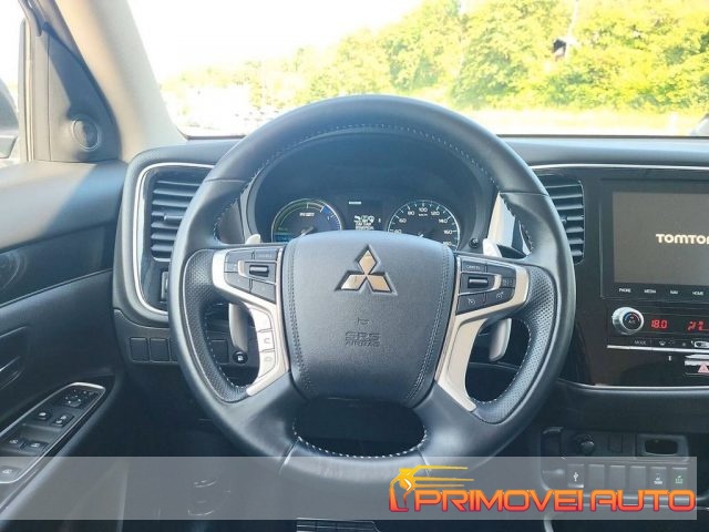 Mitsubishi Outlander 2.4 MIVEC 4WD PHEV Diamond SDA - foto 2 di 4