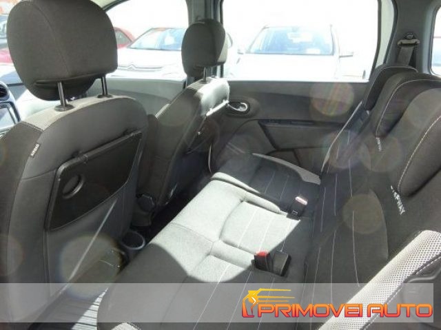 Dacia Lodgy Stepway 1.6 110CV GPL 7 posti - foto 3 di 4