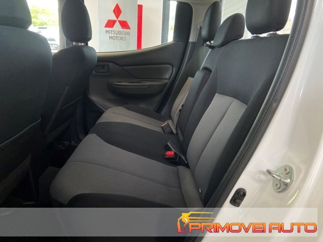 Mitsubishi L200 2.4 DI-D/154CV 4X4 - foto 3 di 4