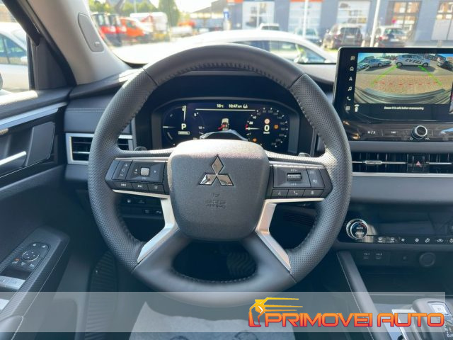 Mitsubishi Outlander 2.4 4WD PHEV - foto 2 di 4