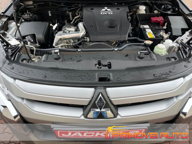 Mitsubishi L200 2.3 D Club Cab 4x4 Select - foto 4 di 4