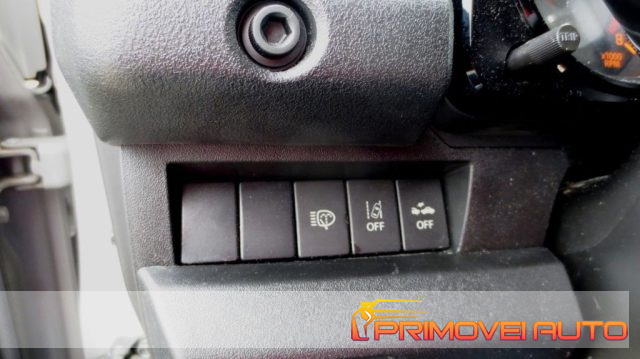 Suzuki Jimny 1.5 4AT Allgrip Comfort - foto 4 di 4