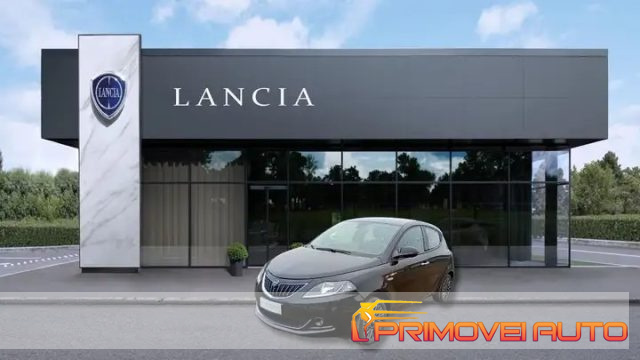 Lancia Ypsilon 1.0 FireFly 5 porte S&S Hybrid Platino usato a CASTELNUOVO RANGONE