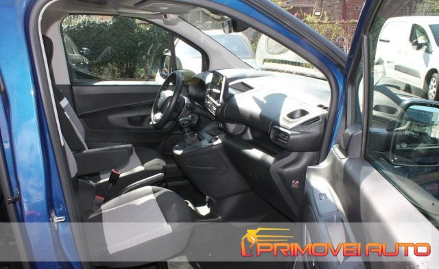Citroen Berlingo PureTech 110 Stop&Start M Feel km 0 a CASTELNUOVO RANGONE