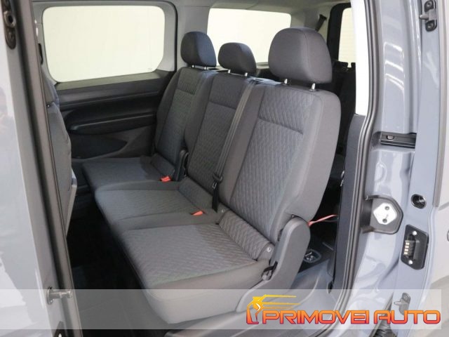 Volkswagen Caddy 2.0 TDI 122 CV DSG Dark Label Maxi - foto 4 di 4