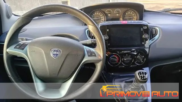 Lancia Ypsilon 1.0 FireFly 5 porte S&S Hybrid Platino - foto 4 di 4