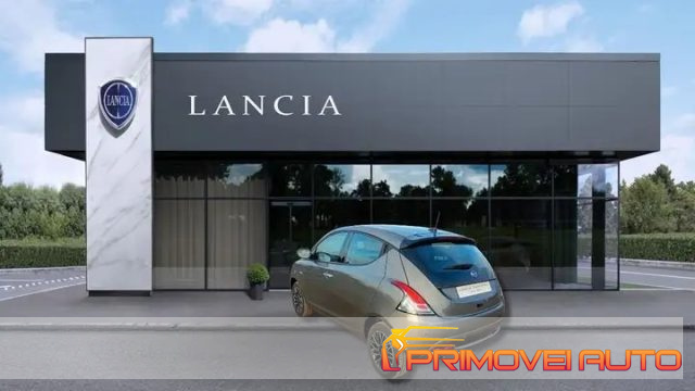 Lancia Ypsilon 1.0 FireFly 5 porte S&S Hybrid Platino - foto 3 di 4