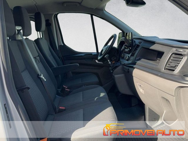 Ford Transit Custom 320 2.0 EcoBlue 130 L2 6 Posti usato a CASTELNUOVO RANGONE