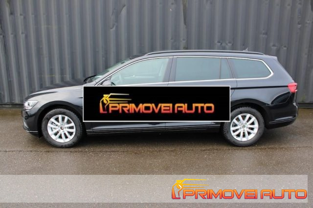 Volkswagen Passat Variant 2.0 TDI SCR 122 CV EVO DSG STYLE - foto 2 di 4