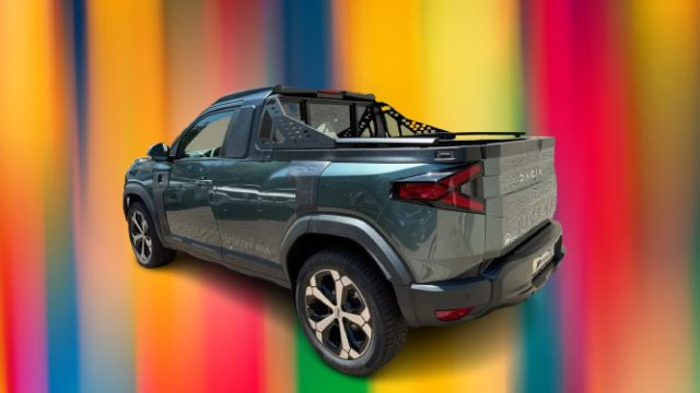 Dacia Duster Hybrid-G 150 CV auto 4x4 Journey Pick Up - foto 2 di 4