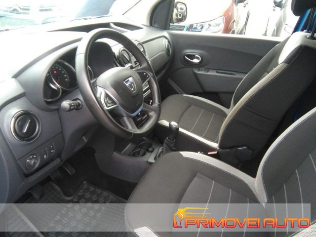 Dacia Dokker Stepway 1.6 8V 100CV - foto 2 di 4