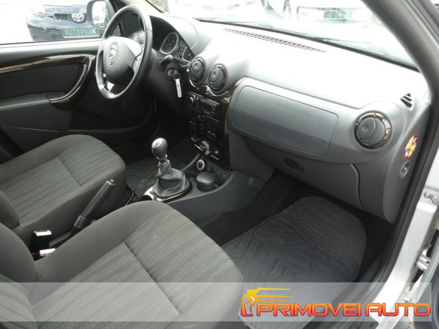 Dacia Duster 1.6 110CV 4x4 Lauréate - foto 2 di 4