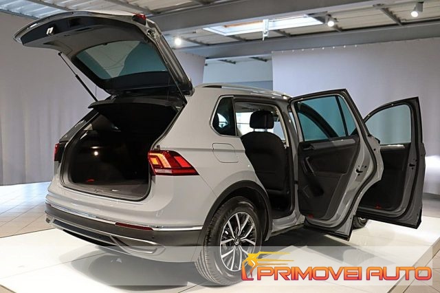 Volkswagen Tiguan 1.5 TSI 150 CV ACT Life, del 2021, 20.000 km, in vendita a Castelnuovo Rangone (MO)
