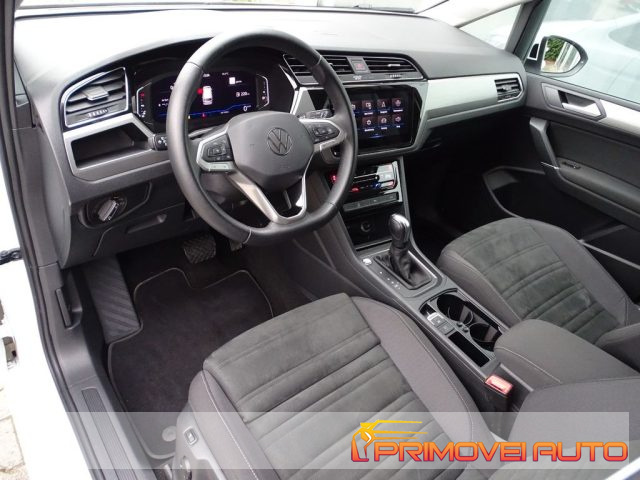 Volkswagen Touran 2.0 TDI 150 CV SCR DSG Business BlueMotion Technol - foto 2 di 4