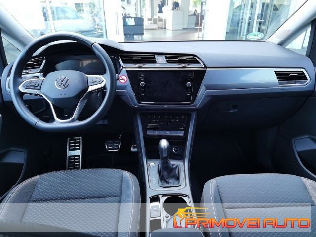 Volkswagen Touran 2.0 TDI 150CV SCR DSG Active BlueMotion Technology usato a CASTELNUOVO RANGONE