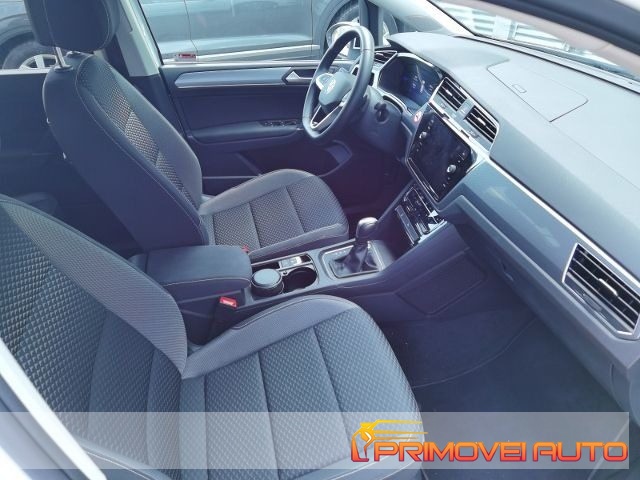 Volkswagen Touran 2.0 TDI 150CV SCR DSG Active BlueMotion Technology - foto 2 di 4