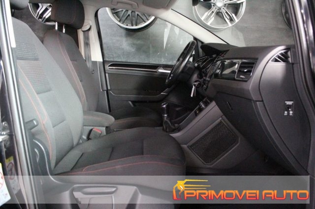 Volkswagen Touran 1.2 TSI Sound BlueMotion Technology - foto 2 di 4