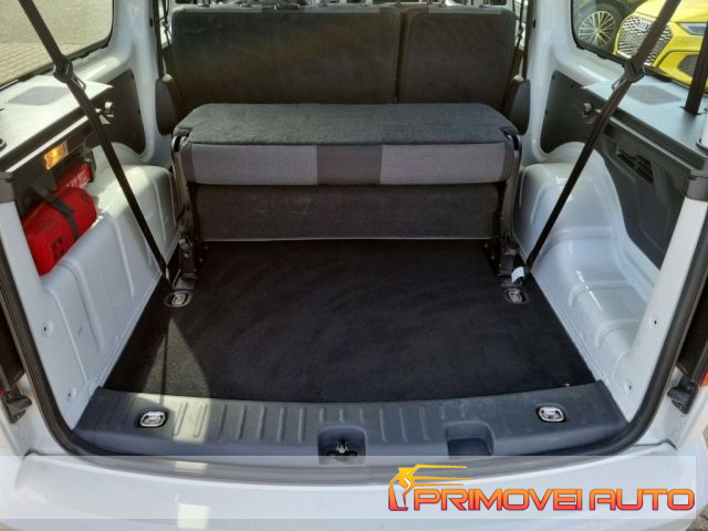 Volkswagen Caddy 2.0 TDI 102 CV Maxi, del 2020, 74.000 km, in vendita a Castelnuovo Rangone (MO)