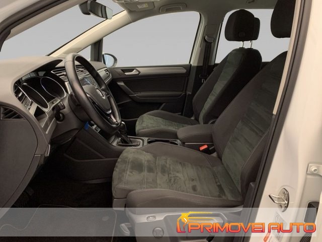 Volkswagen Touran 2.0 TDI 150 CV SCR DSG Comfortline BlueMotion Tech - foto 3 di 4