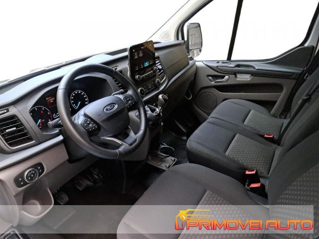 Ford Transit Custom 320 2.0 EcoBlue 130 PC-DC Furgone Trend - foto 2 di 4