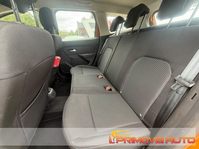 Dacia Duster 1.0 TCe 100 CV ECO-G 4x2 Comfort - foto 4 di 4
