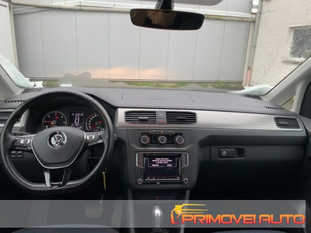 Volkswagen Caddy 2.0 TDI 102 CV DSG Trendline usato a CASTELNUOVO RANGONE