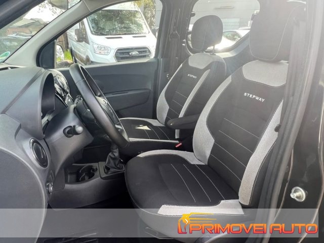 Dacia Dokker Stepway 1.6 8V 100CV - foto 3 di 4