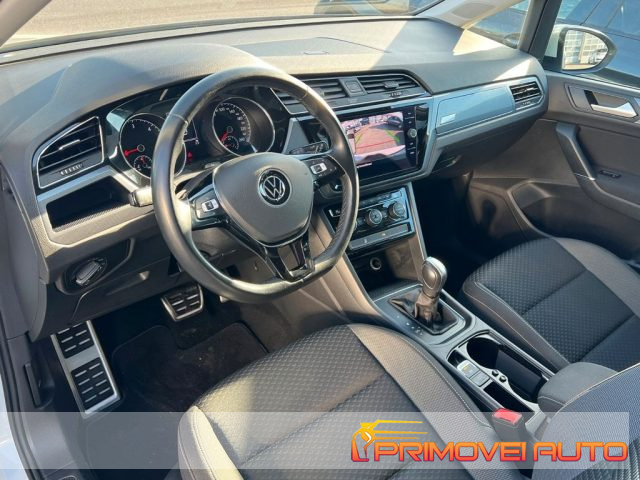 Volkswagen Touran 2.0 TDI 150 CV SCR DSG Active - foto 2 di 4