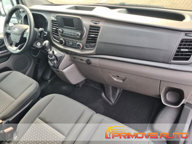 Ford Transit Custom 320 2.0 EcoBlue PC Combi Trend usato a CASTELNUOVO RANGONE