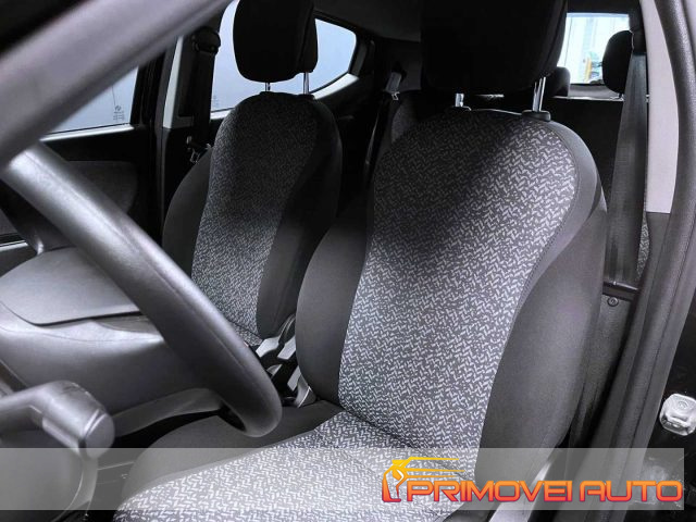 Lancia Ypsilon 1.0 FireFly 5 porte S&S Hybrid Silver - foto 3 di 4