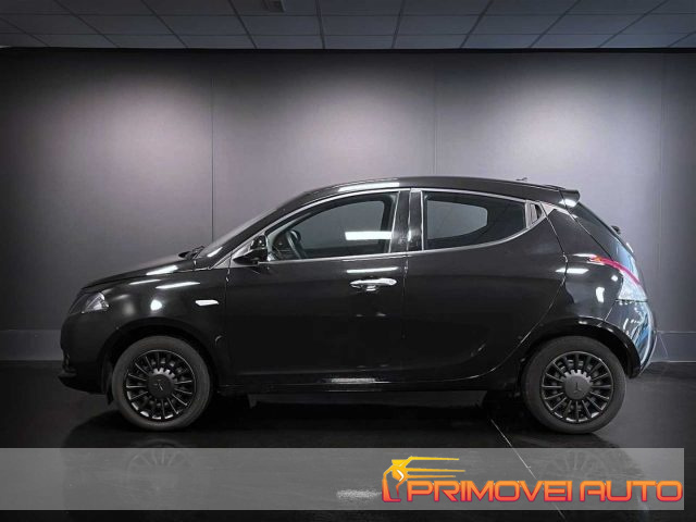 Lancia Ypsilon 1.0 FireFly 5 porte S&S Hybrid Silver usato a CASTELNUOVO RANGONE