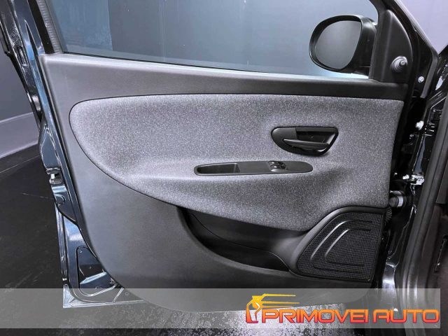 Lancia Ypsilon 1.0 FireFly 5 porte S&S Hybrid Silver, del 2022, 48.800 km, in vendita a Castelnuovo Rangone (MO)