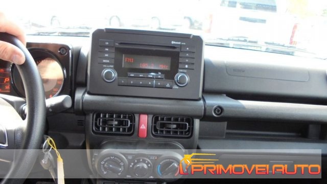 Suzuki Jimny 1.5 4AT - foto 2 di 4