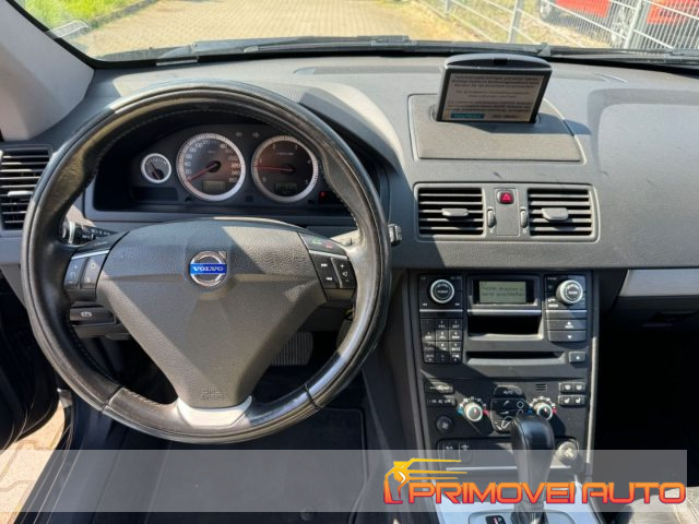 Volvo XC90 D5 AWD Geartronic Momentum usato a CASTELNUOVO RANGONE