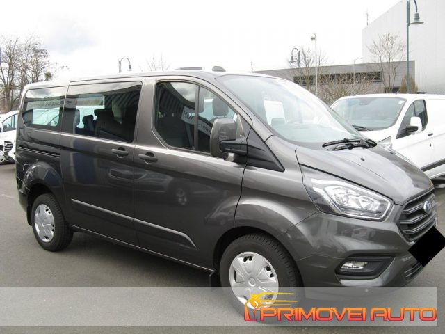 Ford Transit Custom 320 2.0 EcoBlue 130 L1 Combi Trend, del 2021, 21.600 km, in vendita a Castelnuovo Rangone (MO)