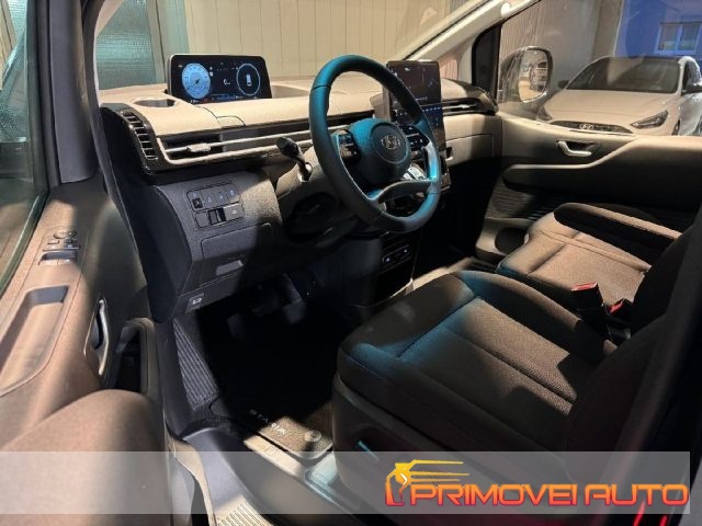 Hyundai STARIA 2.2 MT 2WD 9 posti Trend - foto 2 di 4