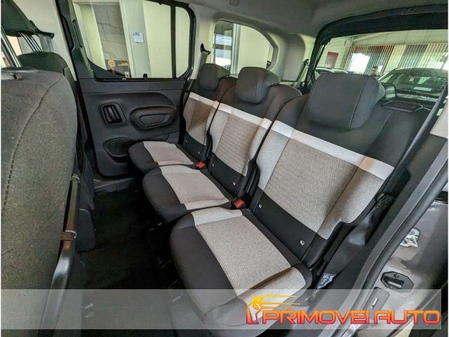Citroen Berlingo PureTech 130 Stop&Start EAT8 XL 7 posti Shine, del 2023, 50 km, in vendita a Castelnuovo Rangone (MO)