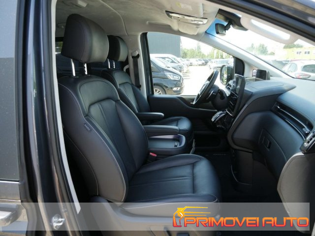 Hyundai STARIA 2.2 AT Signature 4WD usato a CASTELNUOVO RANGONE