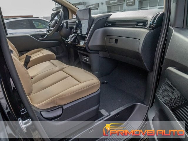 Hyundai STARIA 2.2 AT CRDi 4WD Trend - foto 2 di 4