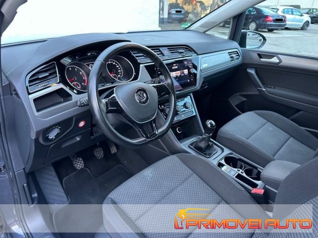 Volkswagen Touran 1.5 TSI EVO Comfortline - foto 2 di 4