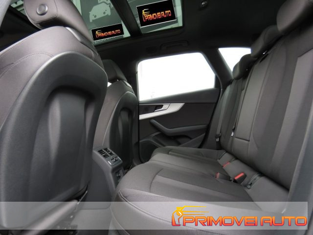 Audi A4 Avant 40 TDI S line - foto 4 di 4