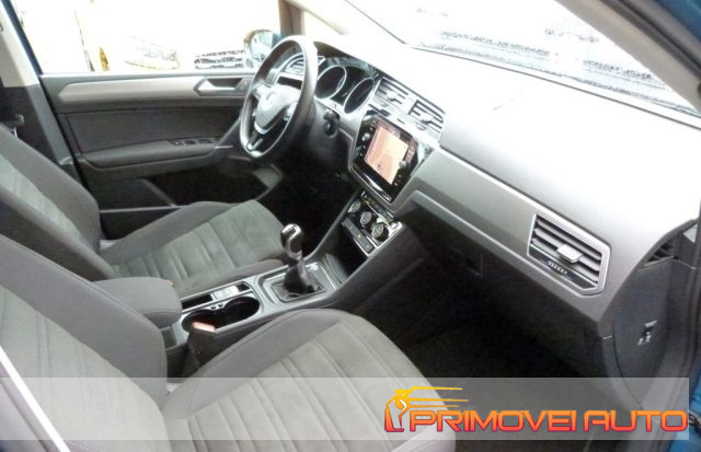 Volkswagen Touran 1.5 TSI Business - foto 2 di 4