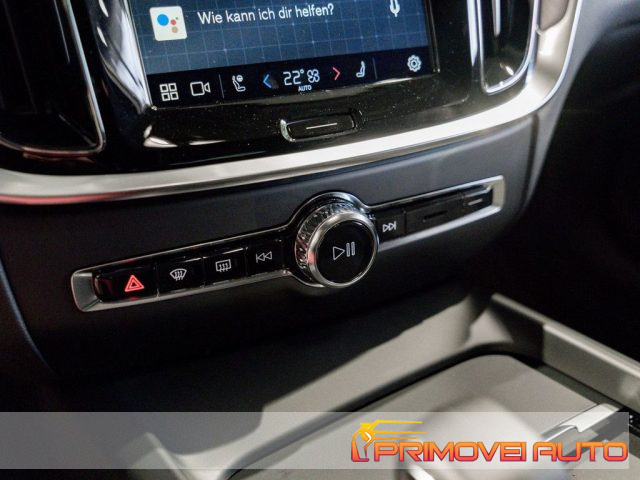 Volvo V60 B4 (d) automatico Core, del 2023, 10.500 km, in vendita a Castelnuovo Rangone (MO)