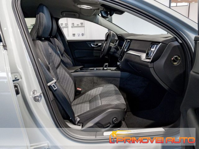 Volvo V60 B4 (d) automatico Core - foto 3 di 4