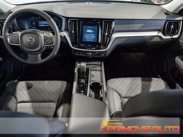 Volvo V60 B4 (d) automatico Core usato a CASTELNUOVO RANGONE