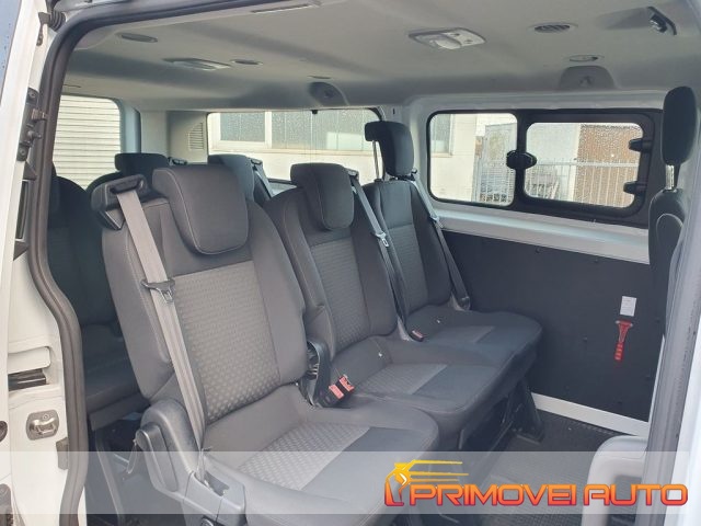 Ford Transit Custom 2.0 TDCi L2 Combi - foto 3 di 4