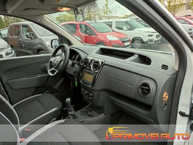 Dacia Dokker Stepway 1.6 8V 100CV - foto 2 di 4