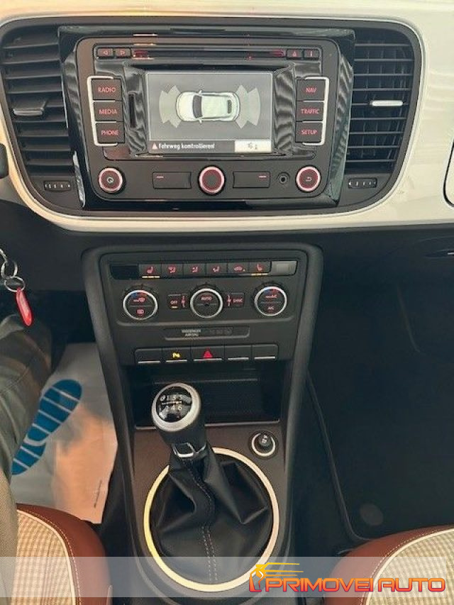 Volkswagen Maggiolino Cabrio 1.2 TSI, del 2014, 48.600 km, in vendita a Castelnuovo Rangone (MO)