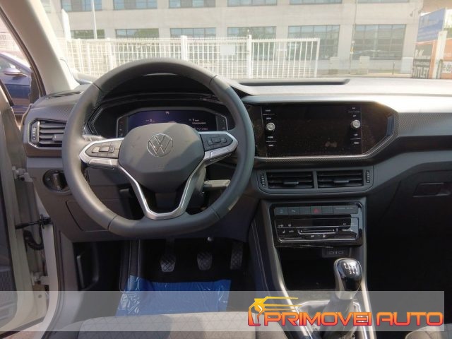 Volkswagen T-Cross 1.0 TSI 110 CV Life nuovo a CASTELNUOVO RANGONE