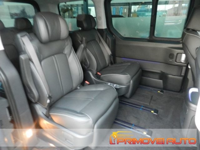 Hyundai STARIA 2.2 AT 2WD 7 posti Signature - foto 2 di 4
